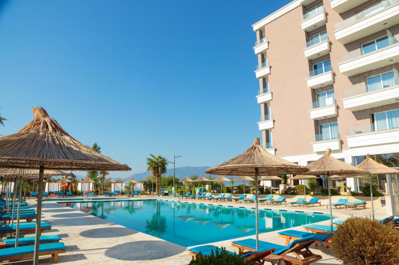 Kraal Hotel Vlorë Exteriör bild